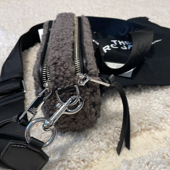 Marc Jacobs The Snapshot Teddy Faux Fur Grey Camera Bag Crossbody Handbag Purse - Picture 4 of 8